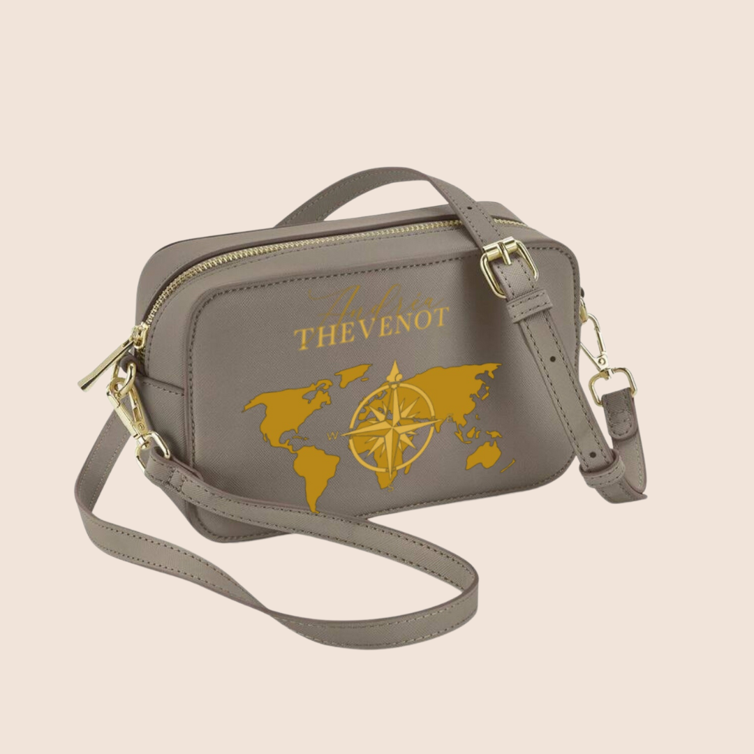 Sac crossbody rigide - 2 mots & 1 décor